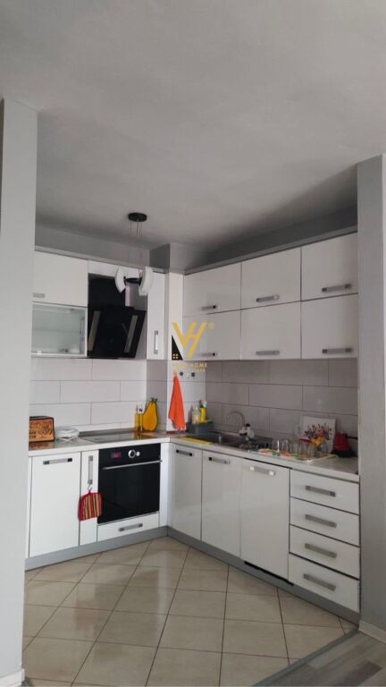 JEPET APARTAMENT 2+1+BLK ME QERA NE MISTO MAME 55.000 LEKE