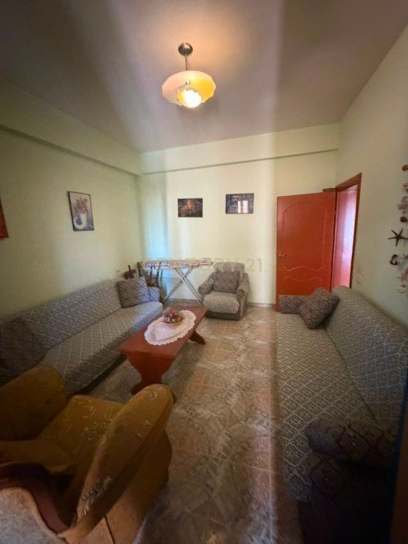 Apartament 3+1 me qira tek Stadiumi ,Durres !!