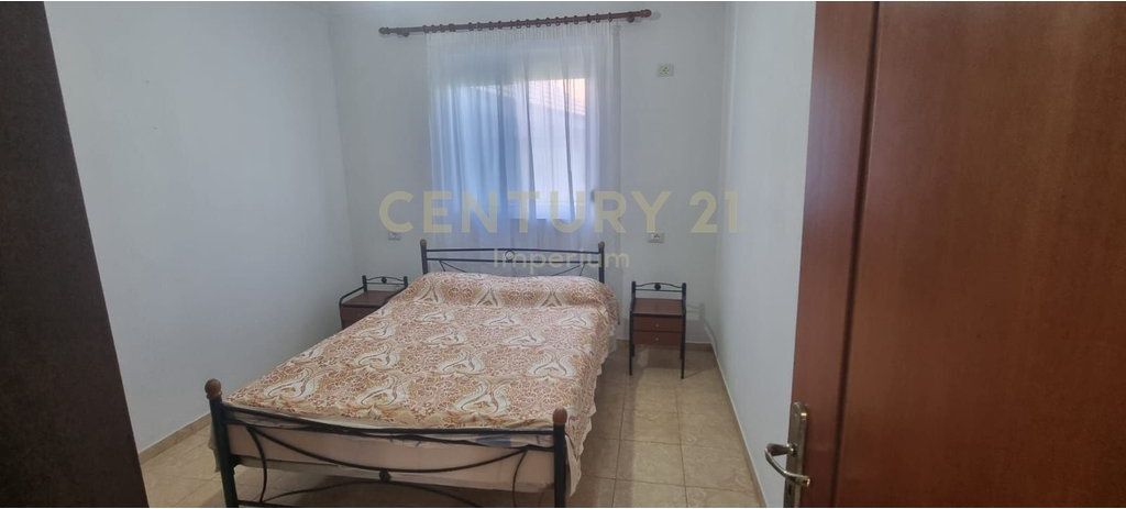 🏡 Shtëpi Private 2+1 me Qira – Kombinat, Tiranë