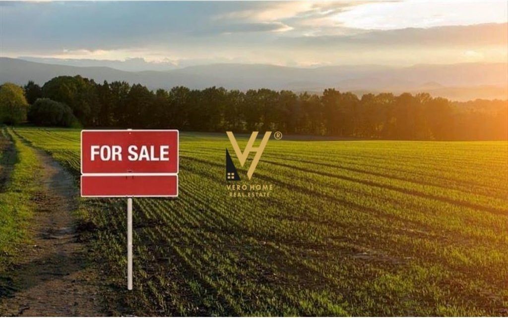 SHITET TOKE ARE 11.000 M2 FUSHE PREZE 360.000 EURO