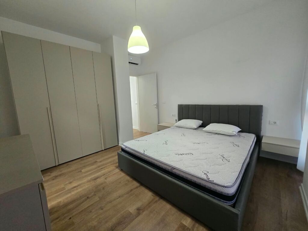 Apartment 2+1+2+P for rent at Tirana Uptown opposite Concord Centre   5 Maji Street, Tirana.  New construction May 2026, Previously uninhabited.  7th floor with elevator.  Orientation: east and northeast.  Area: 95.7 m2  1 balcony  2 bathrooms, one of which has a window.  Parking space included.  Fully furnished,   75,000 Lek/Month