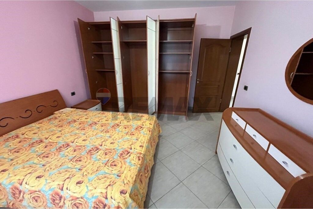 2+1 in affitto, Kodra e Priftit