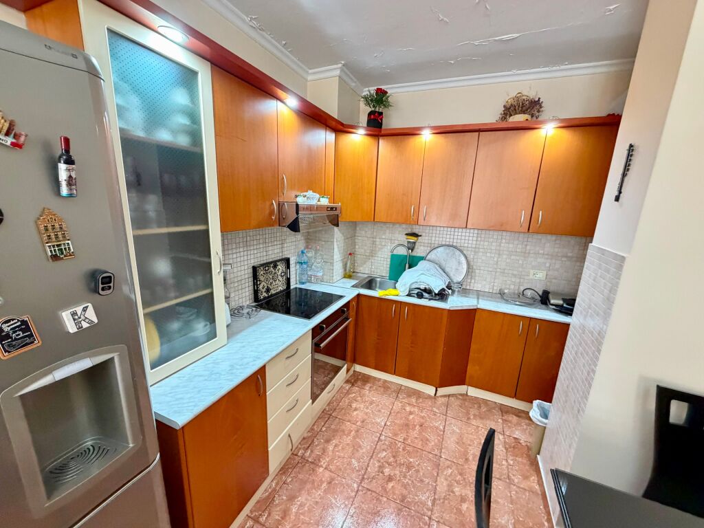 📣 SHITET Apartament 2+1 Me Ballkon 📍 Komuna e Parisit, Prane Kompleksit Kika 2 ✨