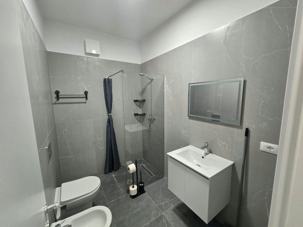 Apartment 2+1+2+P for rent at Tirana Uptown opposite Concord Centre   5 Maji Street, Tirana.  New construction May 2026, Previously uninhabited.  7th floor with elevator.  Orientation: east and northeast.  Area: 95.7 m2  1 balcony  2 bathrooms, one of which has a window.  Parking space included.  Fully furnished,   75,000 Lek/Month