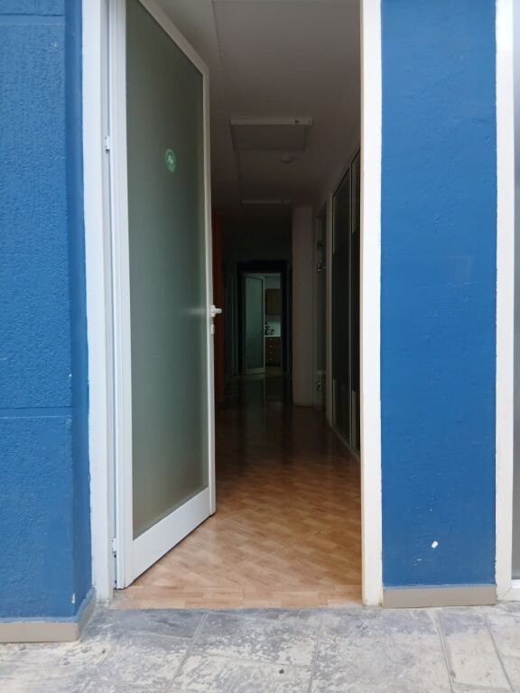 Shitet Ambient Biznesi, kati 0 në rrugën e Elbasanit