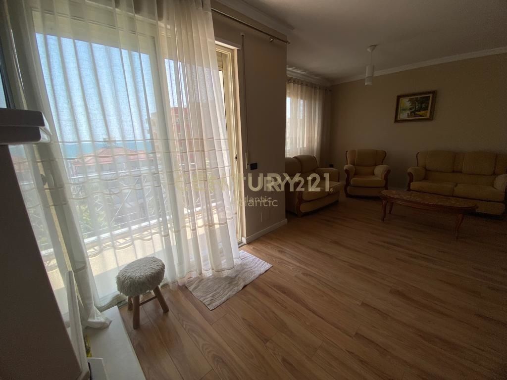 Duplex 2+1 me Pamje Deti me Qira – Rrota e Kuqe, Plazh, Durrës