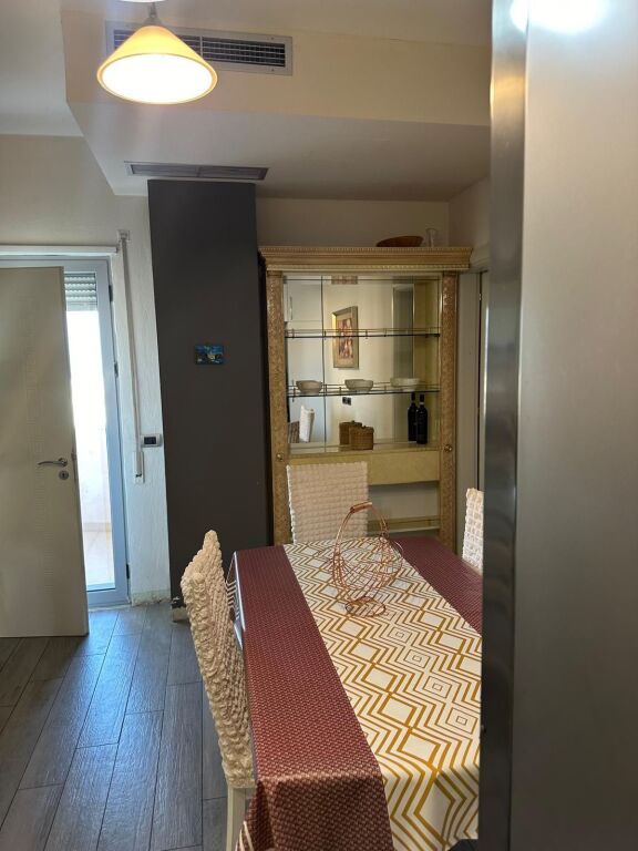 Appartamento Con Vista Mare E Porto 3+1+2 In Affitto, Durazzo!