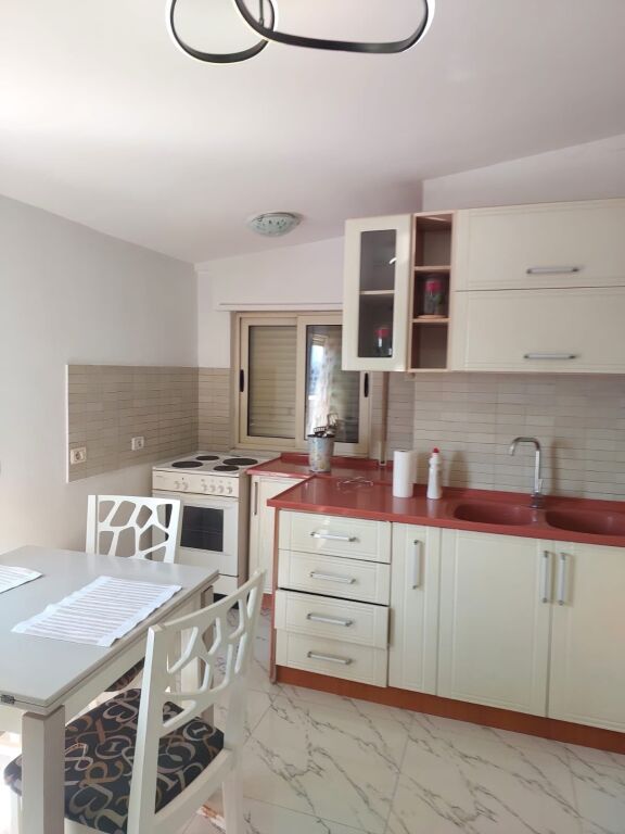 Apartament 2+1 me qera perball Delijorgjit