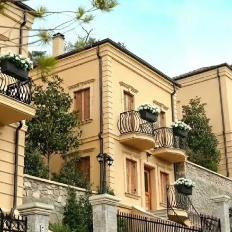 🏡 SHITET VILË 3-KATËSHE | BELVEDERE, KORÇË ✨