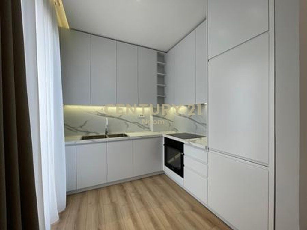 QIRA, APARTAMENT PREMIUM 1+1 me POST PARKIMI