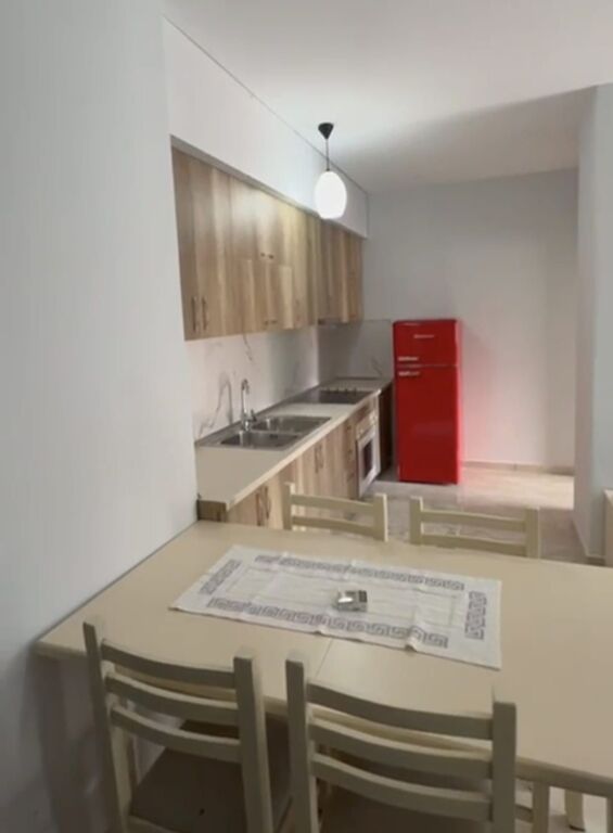 Shiten 2 apartamente 1+1 tek Kompleksi Molla , Astir , Yzberisht .