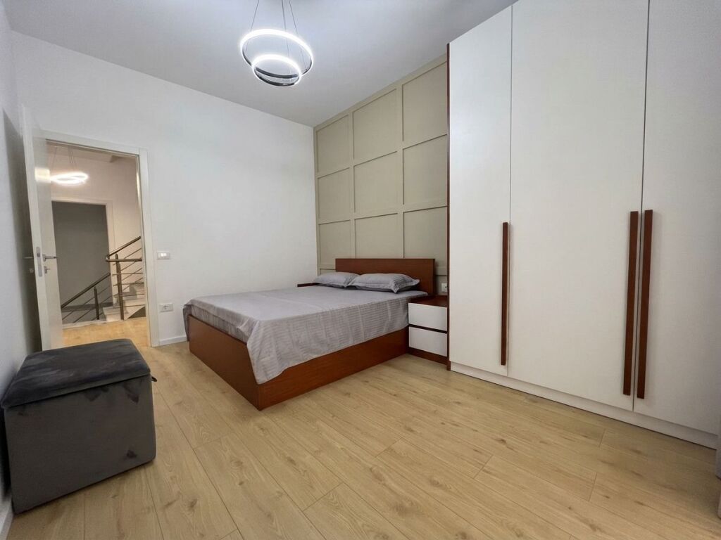 Qera, Vile, Aba Rezidenc , Tirane