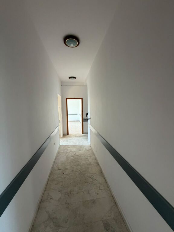 ZYRE ME QERA 200 M2 OXHAKU 200.000 LEKE FH-89509