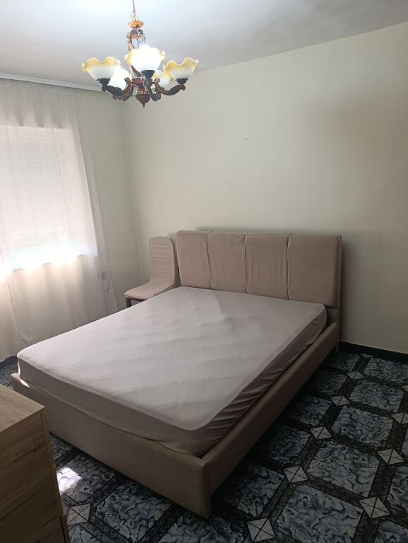 Qera | Apartament 2 + 1 | Shkolla Bashkuar | 420 €/muaj