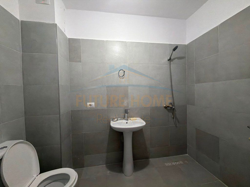 Qera, Apartament 3+1+2 Spitalle, Durres