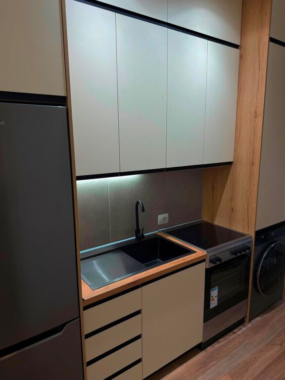 Appartamento 1+1 in Affitto – Golden Park, Tirana
