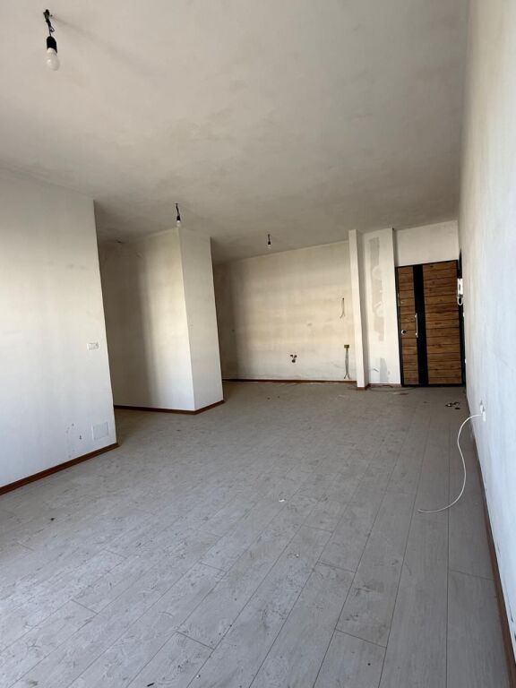 Shitet apartament 2+1+2 tualete Rrg 5-Maji