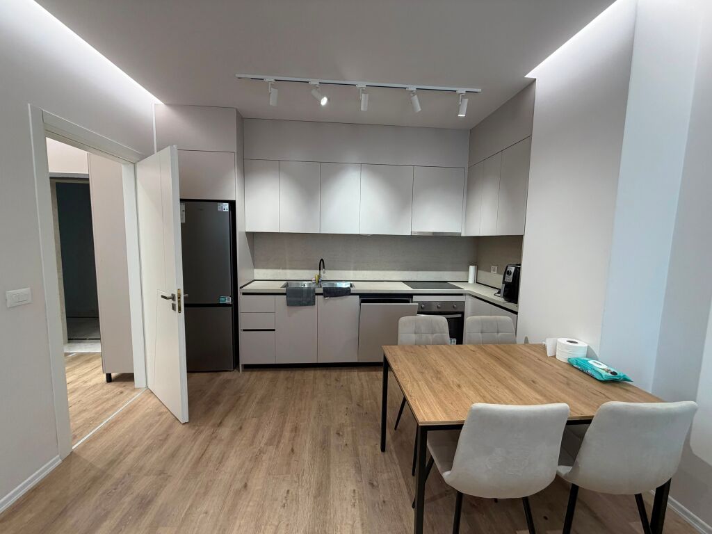 Appartamento 1+1 in Affitto a Porcelan, Vicino a UET