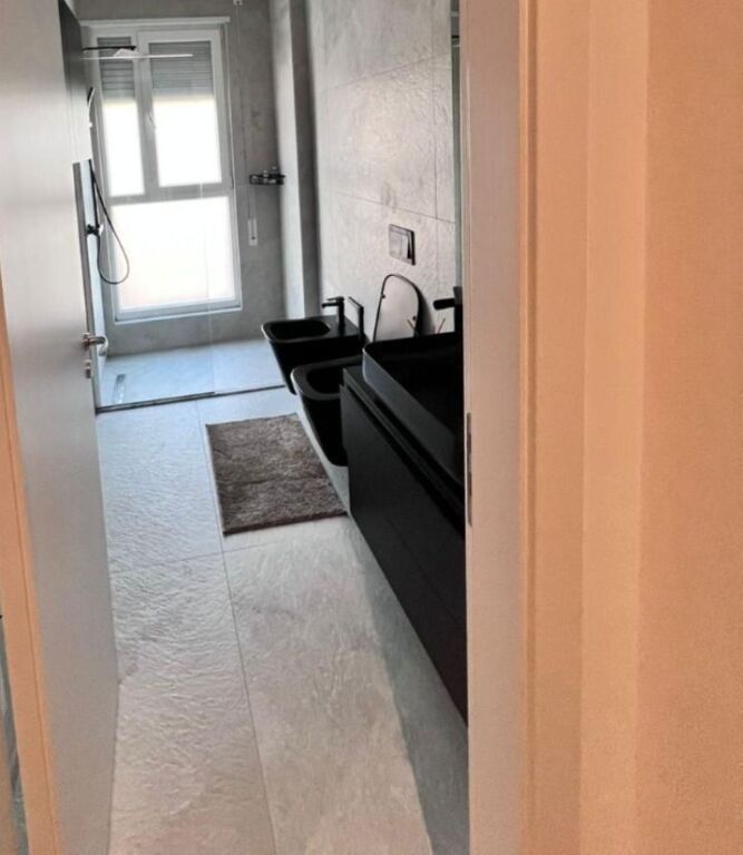 Jepet apartament 3+1+2+Lavanderi+Post Parkimi me qera tek Kompleksi Trio Towers , Rruga Don Bosko .