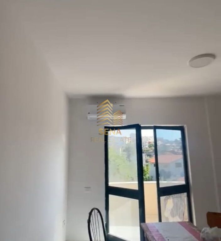 Qira,Hyrje Private 1+1+Blk, Rruga Elbasan, Prane Sanatoriumi, 45.000 Lekemuaj