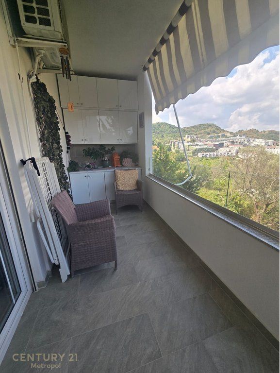 Apartament modern 2+1+2 me parkim, me qira pranë Kopshtit Botanik 1,100 € /Muaj