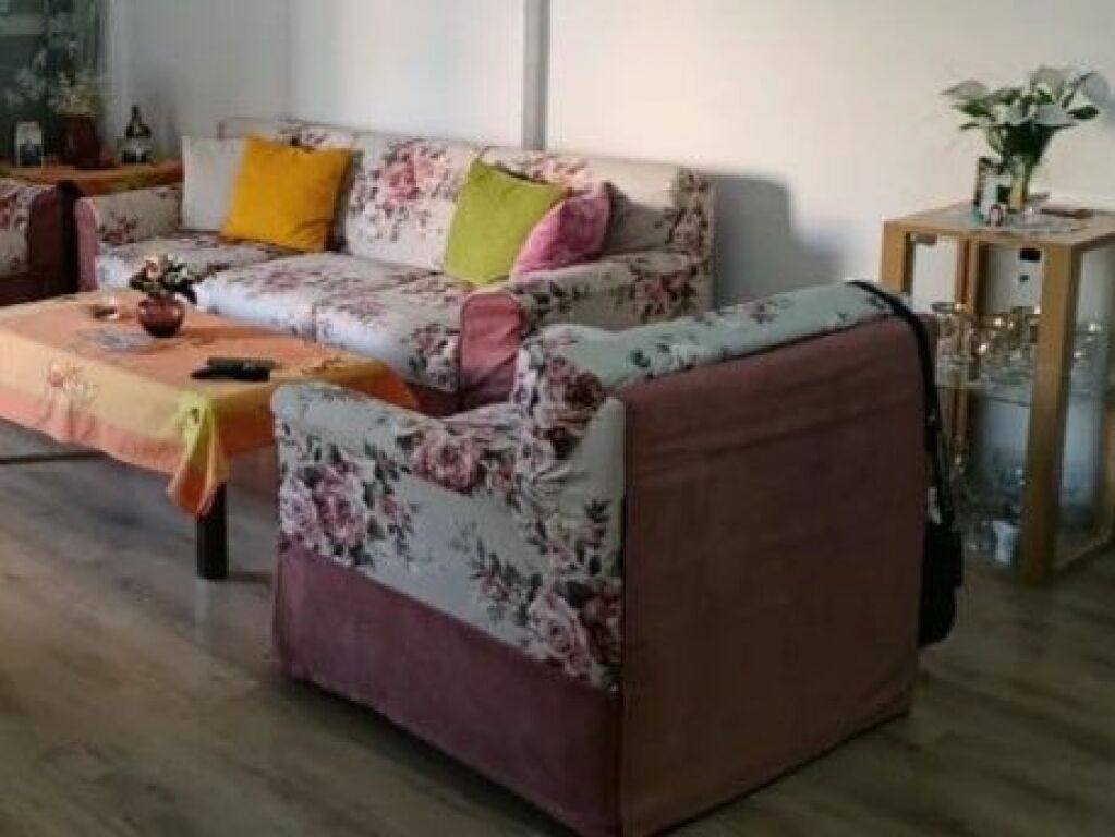 Jepet apartament 1+1 me qira tek Rruga Don Bosko , prane Kompleksit Fiori Di Bosco , Laprake .