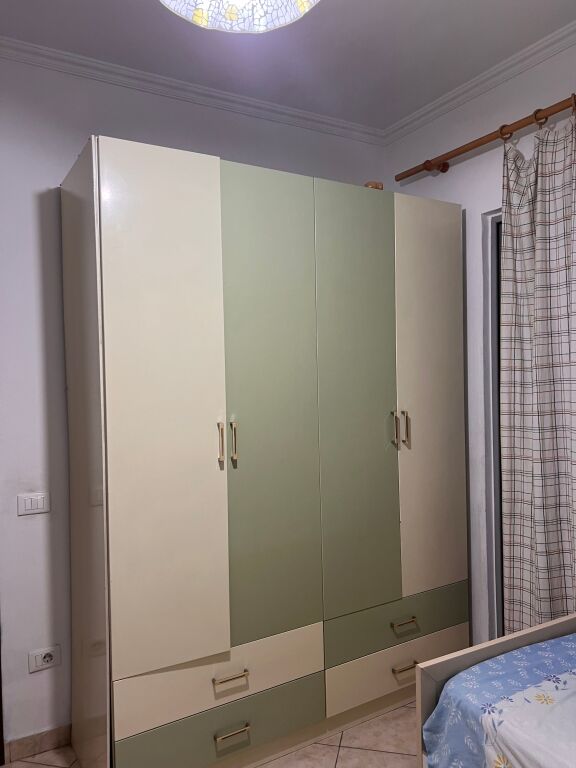 Jepet me qira 2+1+1 Astir prane Oslos 500 mije leke