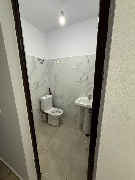 NEGOZIO+MONOLOCALE IN VENDITA