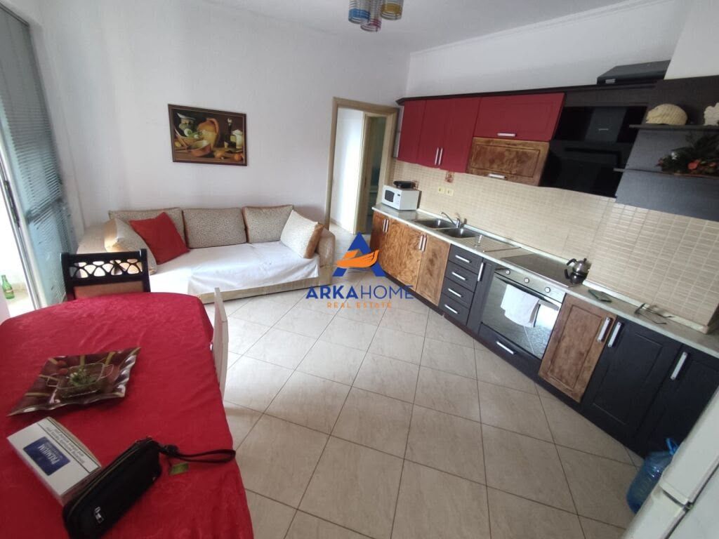 JEPET ME QERA APARTAMENT 2+1+BALLKON "RR. FORTUZI, PËRBALLË MINISTRISË SË DREJTËSISË" 70.000 LEKE