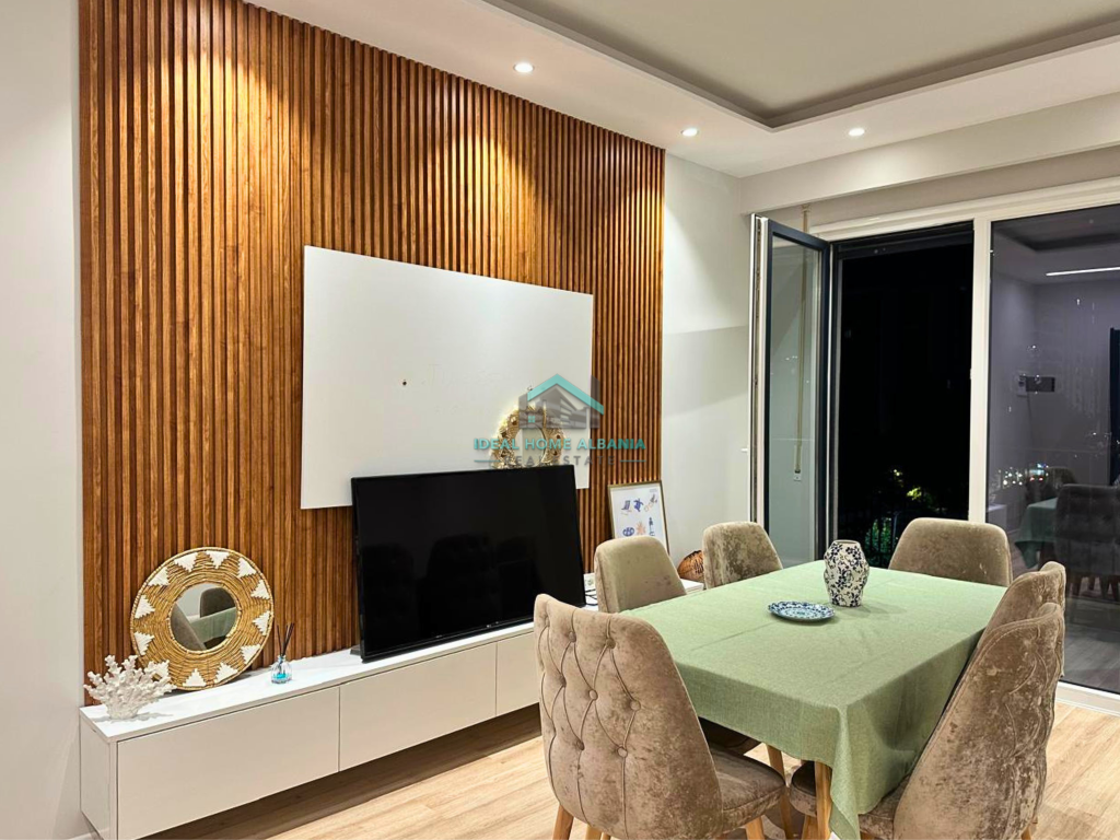 Appartamento 1+1 in affitto – Lungomare, Vlore.