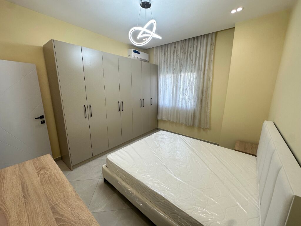 Apartament i ri per here te pare 40,000 leke me qira