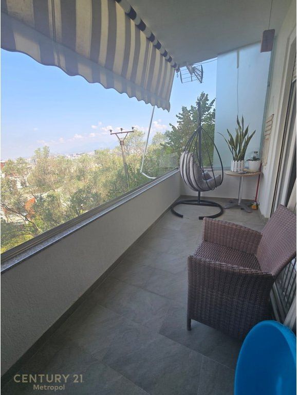 Appartamento moderno 2+1+2 con parcheggio, in affitto vicino al Giardino Botanico 1.100 € /Mese