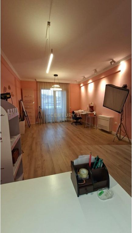 Locale commerciale in Affitto,