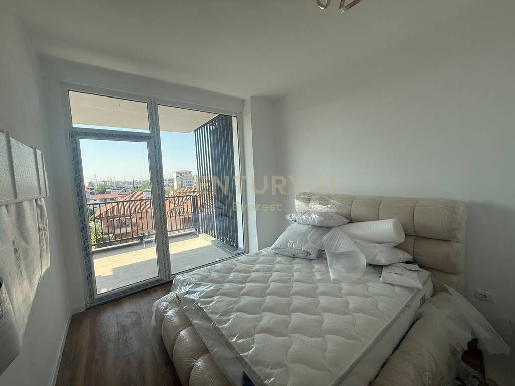 SIRI KODRA, APARTAMENT 2+1 MODERN PER QIRA