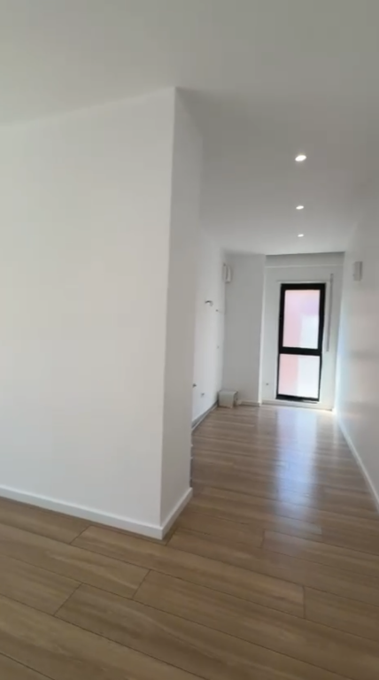 For rent 3+1+2 for Office Myslym Shyri !
