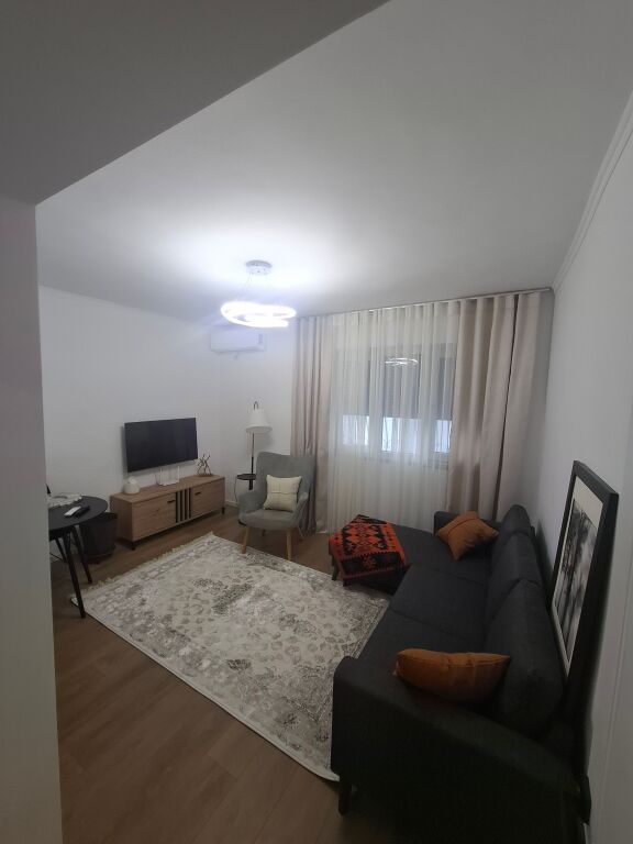Shitet Apartament 1+1 Restorant Durresi