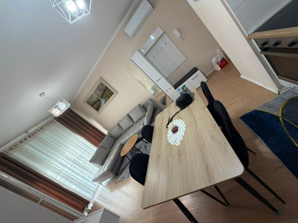 Jepet me qira apartament 2+1