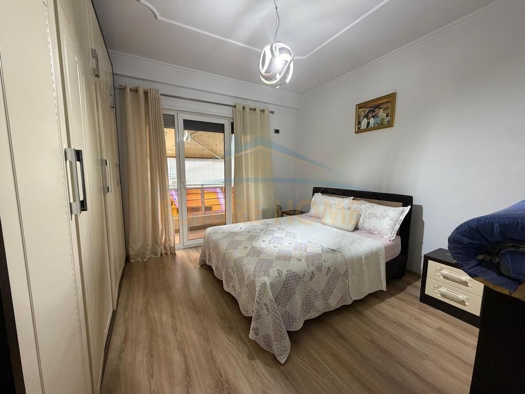 Shitet, Apartament 2+1+2 , Liqeni i Thatë, Tiranë.