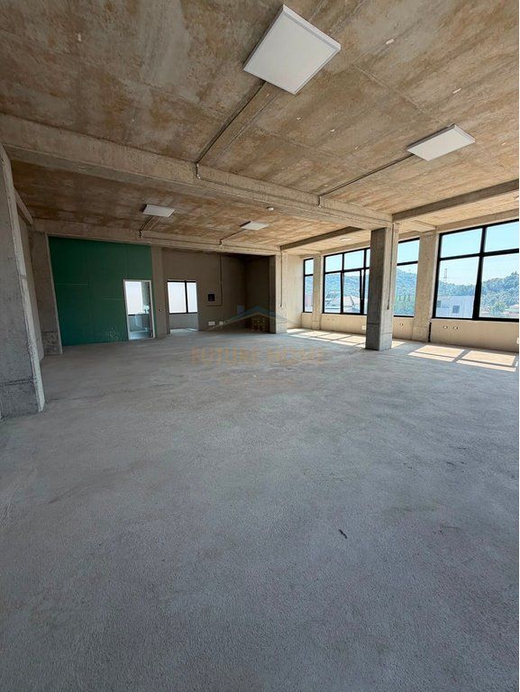 FOR RENT 2 STOREY BUILDING, TEG