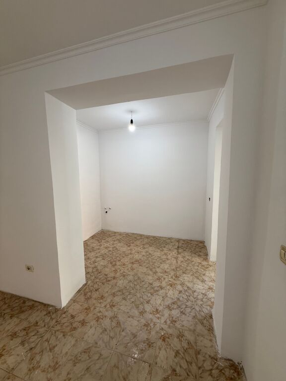 NEGOZIO+MONOLOCALE IN VENDITA