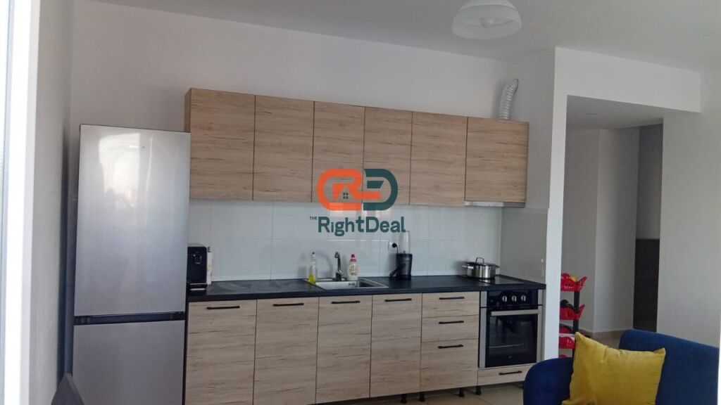 Ne Misto Mame, Jepet Me Qira Apartament 2+1+2+Verande, Mundesi Ideale Banimi !!!