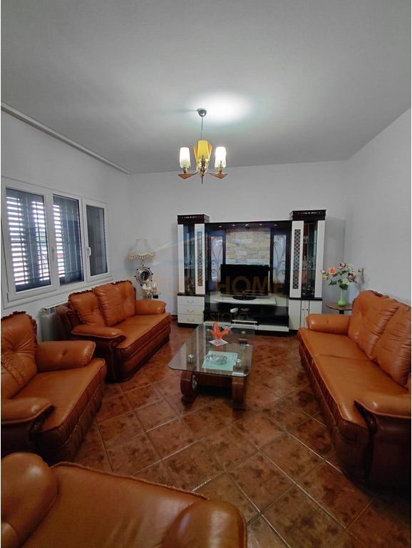 Qira, Vile Dy-kateshe, Plazh Hekurudha, Durres