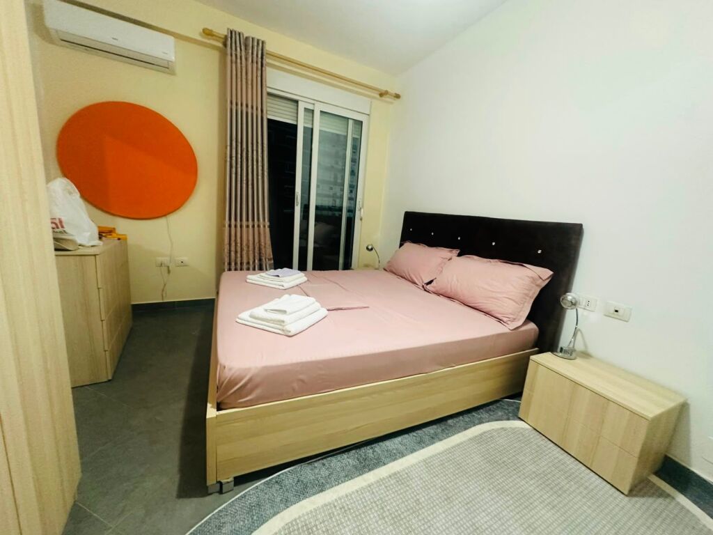 Super apartament 1+1= 21 Dhjetori =57.000 lekë