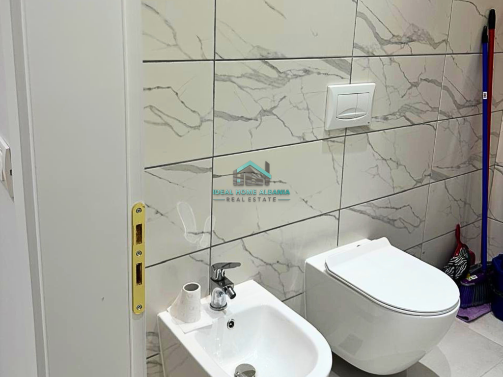Appartamento 1+1 in affitto – Lungomare, Vlore.