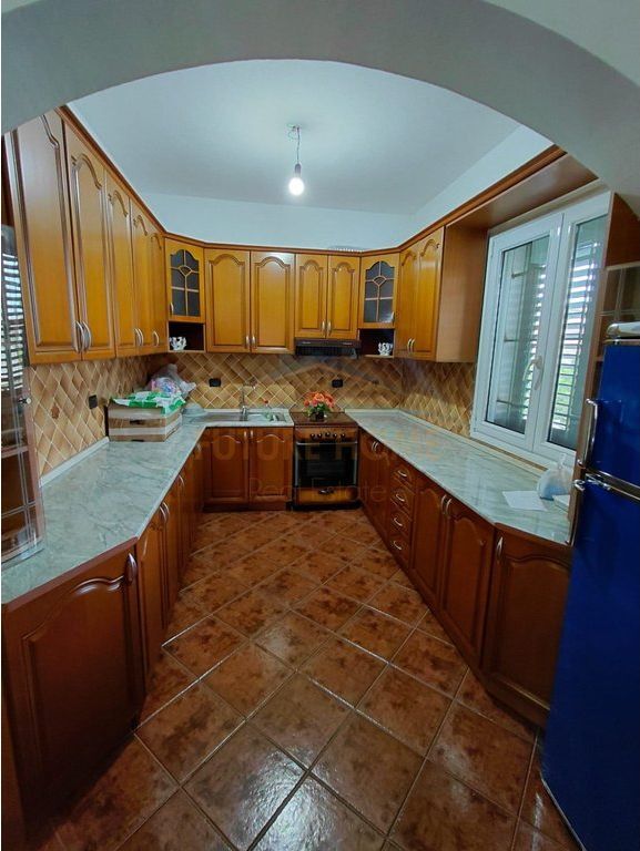 Qira, Vile Dy-kateshe, Plazh Hekurudha, Durres