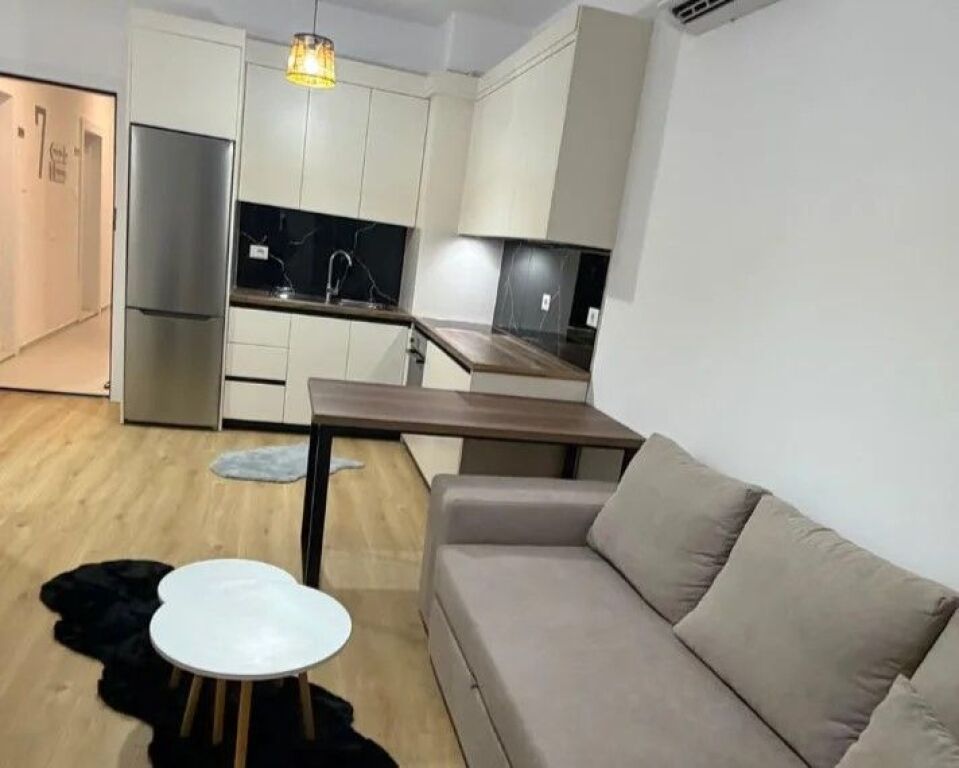 Appartamento 1+1 in affitto al Kompleksi Kadiu, Ali Demi.