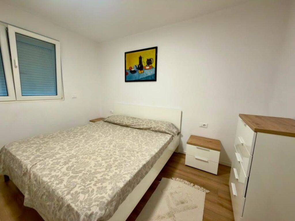 Jepet me qira apartament 3+1+2 tualete