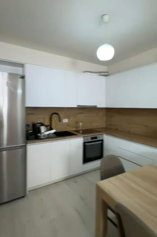 Appartamento 2+1+Veranda in affitto presso il Complesso Panorama, Via Jordan Misja, Via Don Bosko, ex Stazione Ferroviaria, Zogu i Zi.