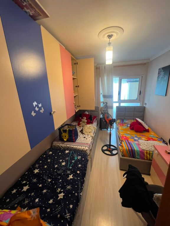 apartament 2+1+2 per  shitje   përballë kompleksit frata