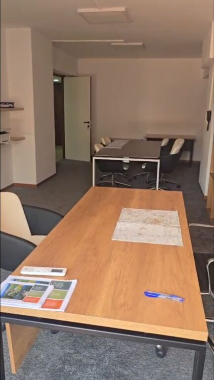 🏢 FOR RENT – OFFICE IN THE CENTER